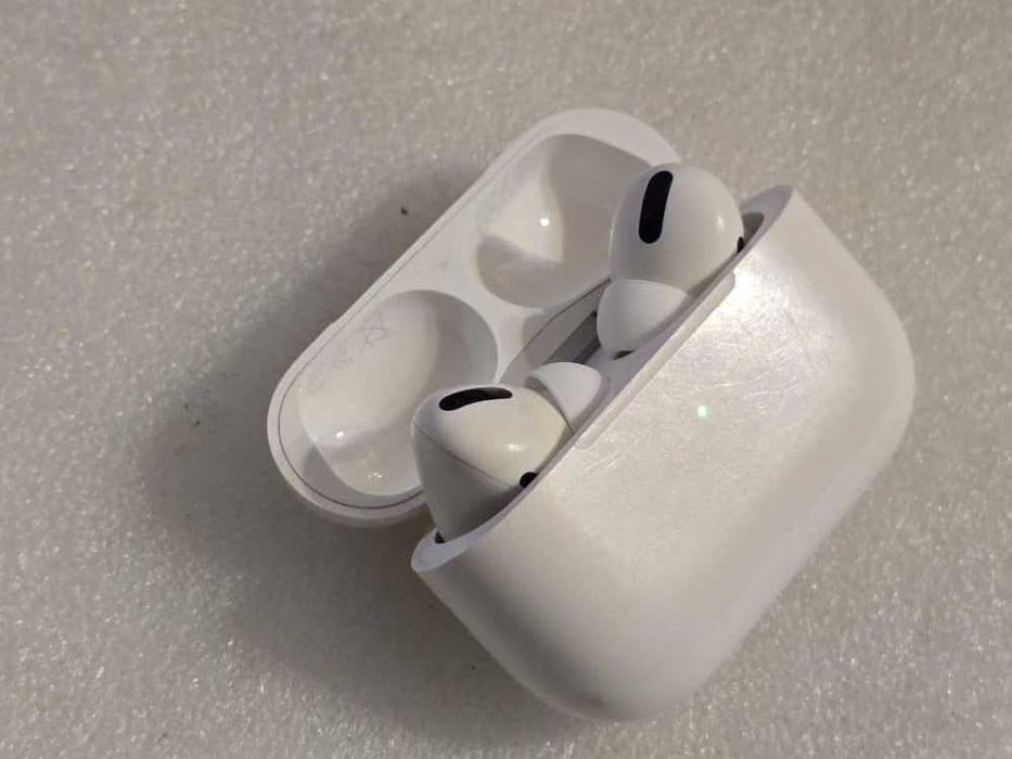 Casti Apple originale AirPods Pro (1st Generation) MagSafe Charging