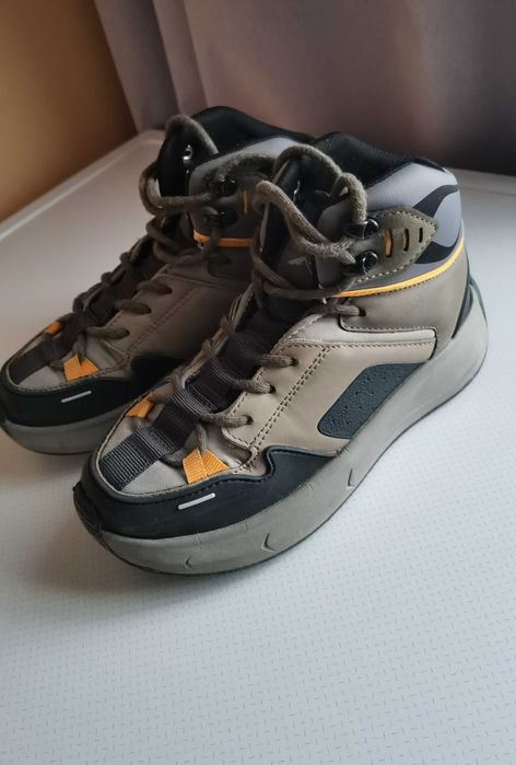 Зимни обувки Зара 35 номер + 2 бр подарък