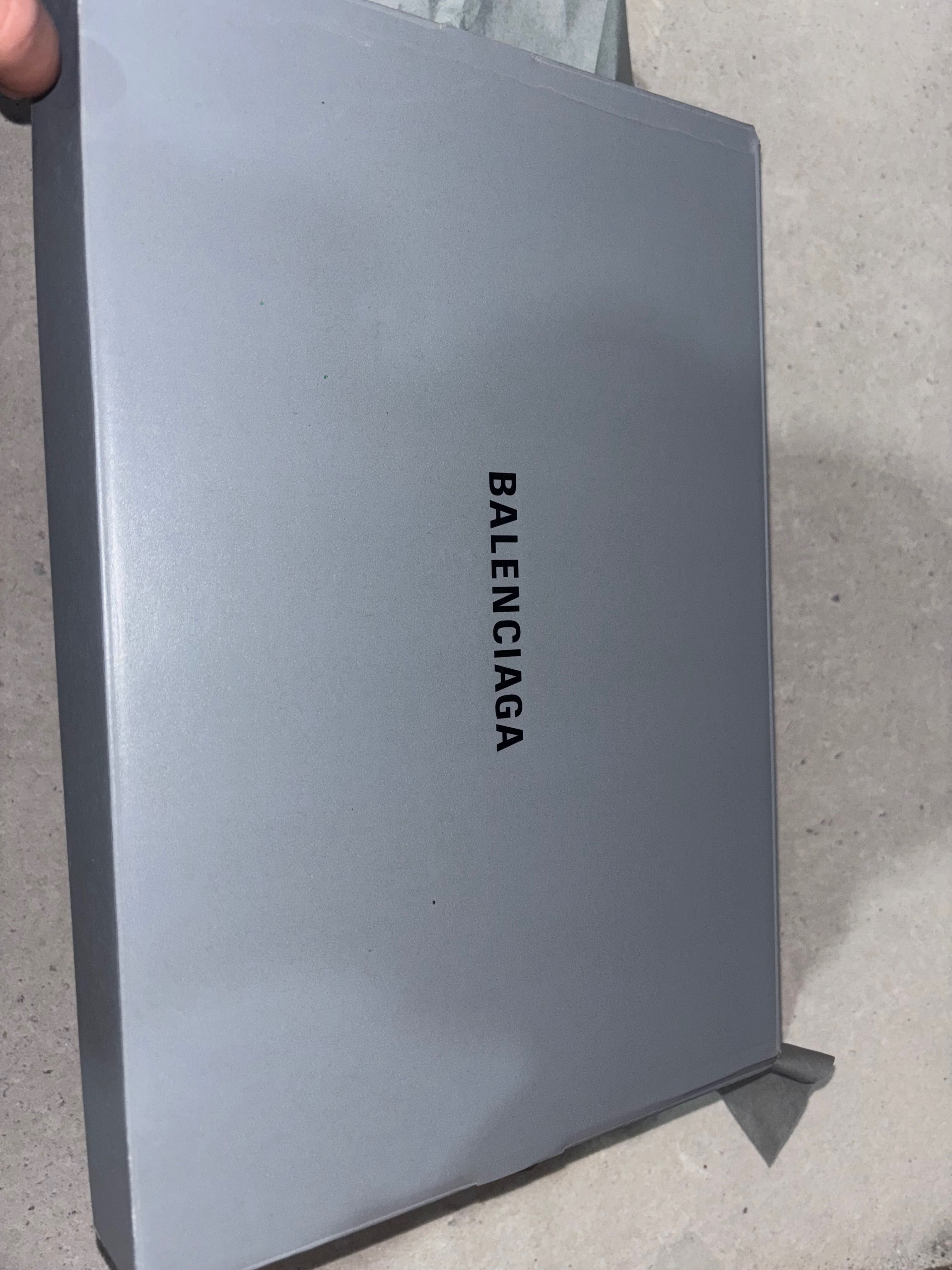 Balenciaga Track 2.0 LED – 43