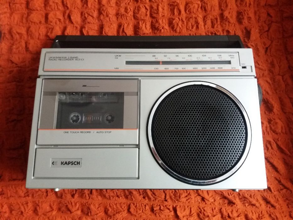 radio casetofon KARSCH-- vef 206
