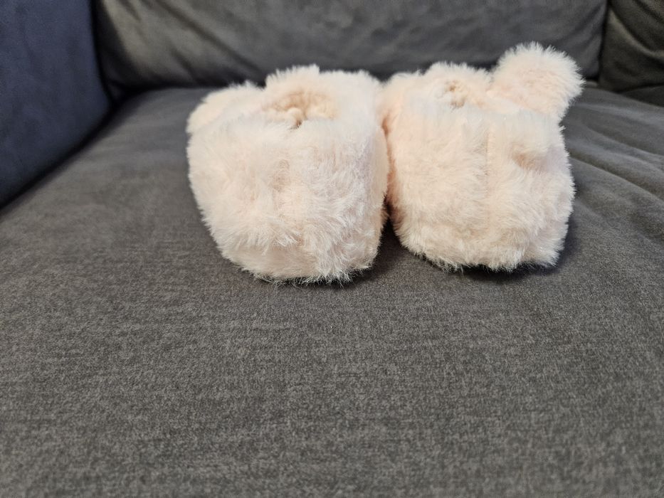 Топли бебешки пантофи за вкъщи