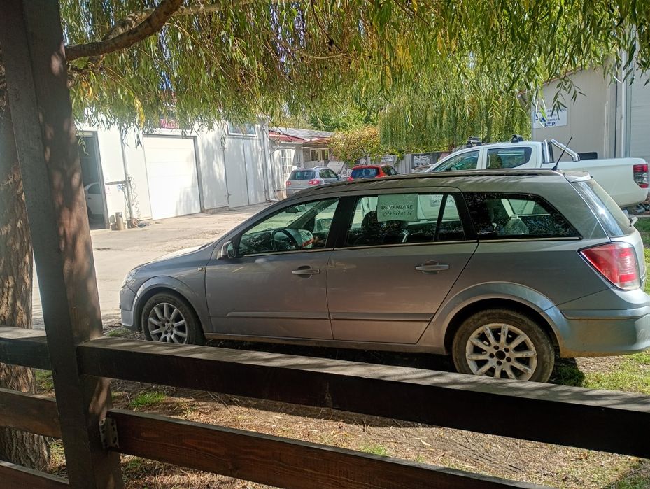 Vând Opel asta h 2005 motor 1.6 benzina  101 hp