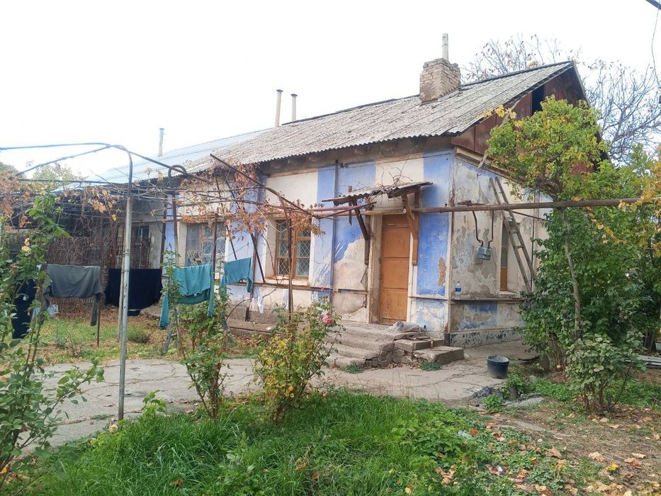 Продаётся дом с большим участком в посёлке Таваксай