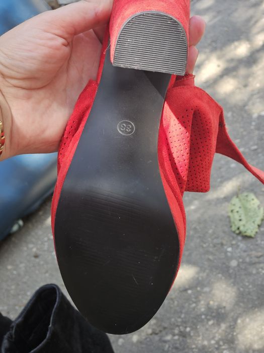 Sandale cu toc cui si ci toc gros