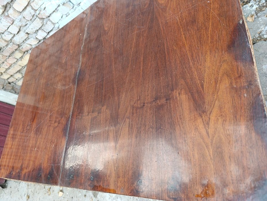 Раскладной деревянный лакированный стол