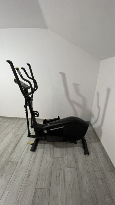 Bicicletă eliptică EL540 auto-alimentată, conectată Kinomap