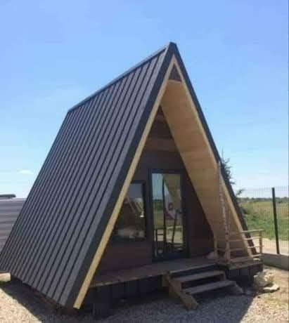 Vând Cabane din lemn