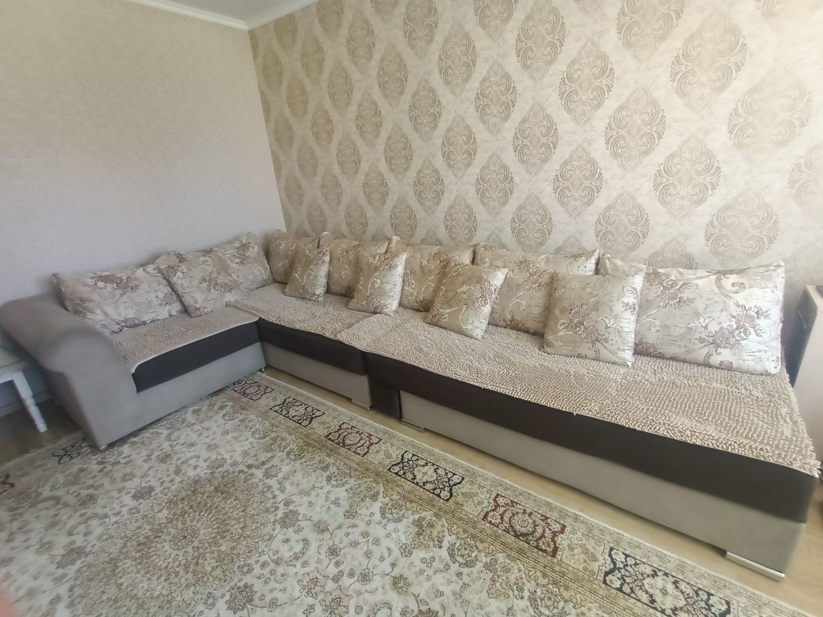 Диван 321 в хорошем состоянии