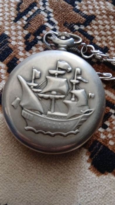 Продам  старинные  часы