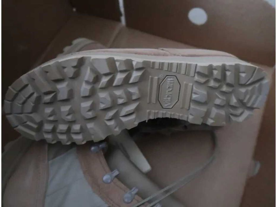 Bocanci militari Altama