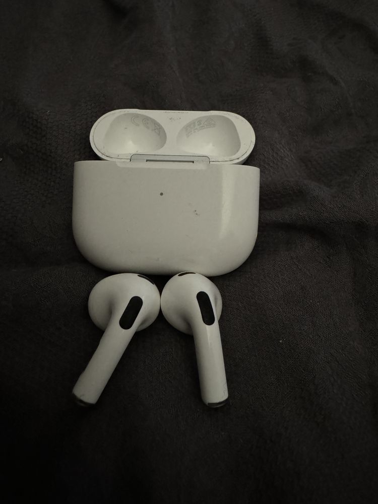 Vand Apple Airpods 3