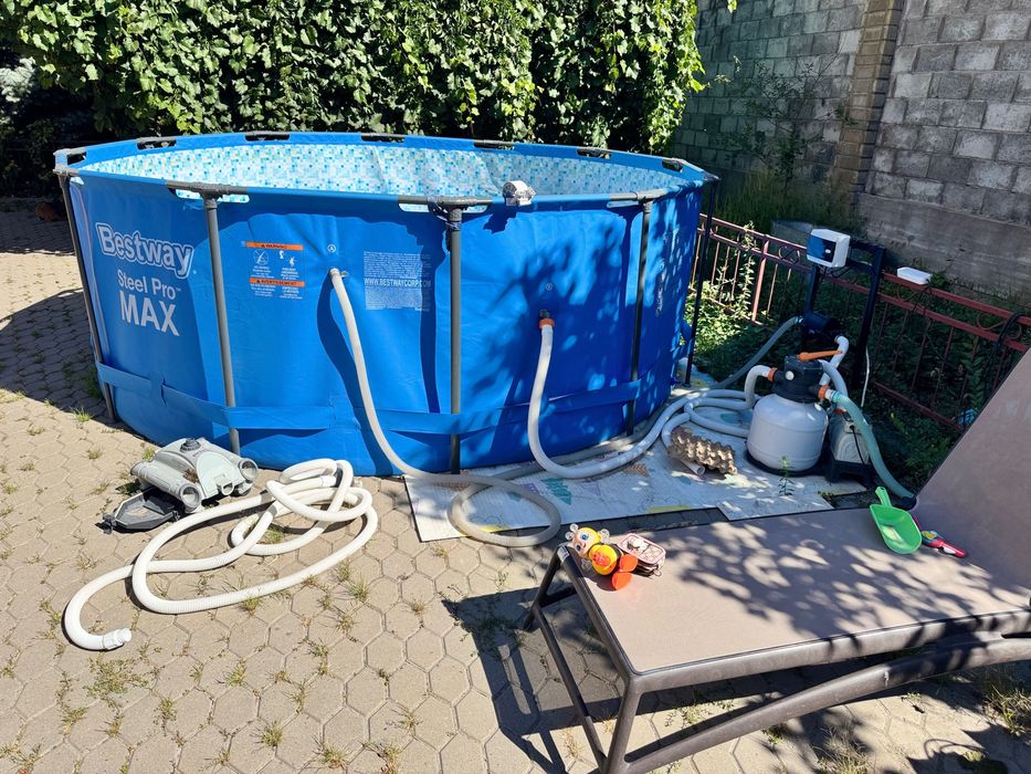 Продам каркасный бассейн Bestway Steel Pro MAX