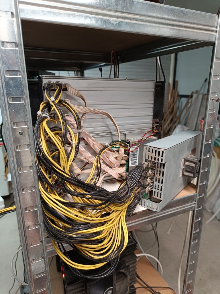 Innosilicon A6 Miner