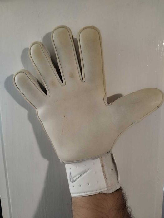 Продавам вратарски ръкавици