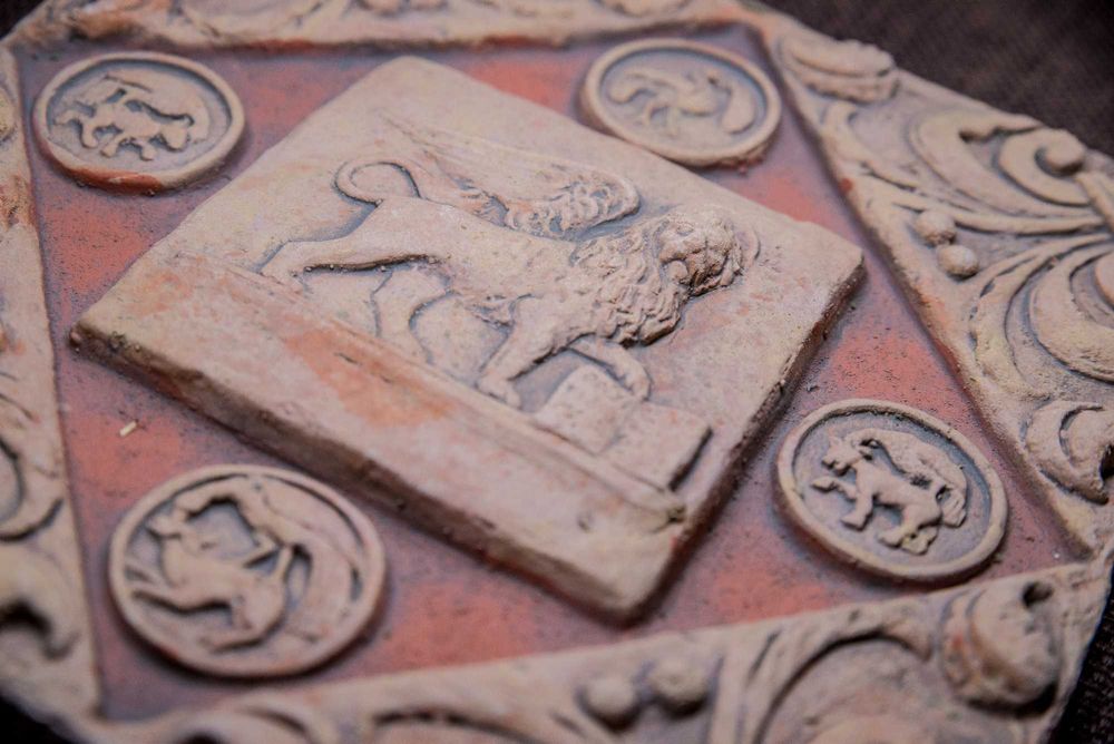 Basorelief decorativ venetian marca Studio D'arte Vio din Venetia