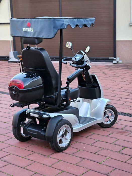 scuter, cărucior electric, pentru persoane handicap, cu acoperiș
