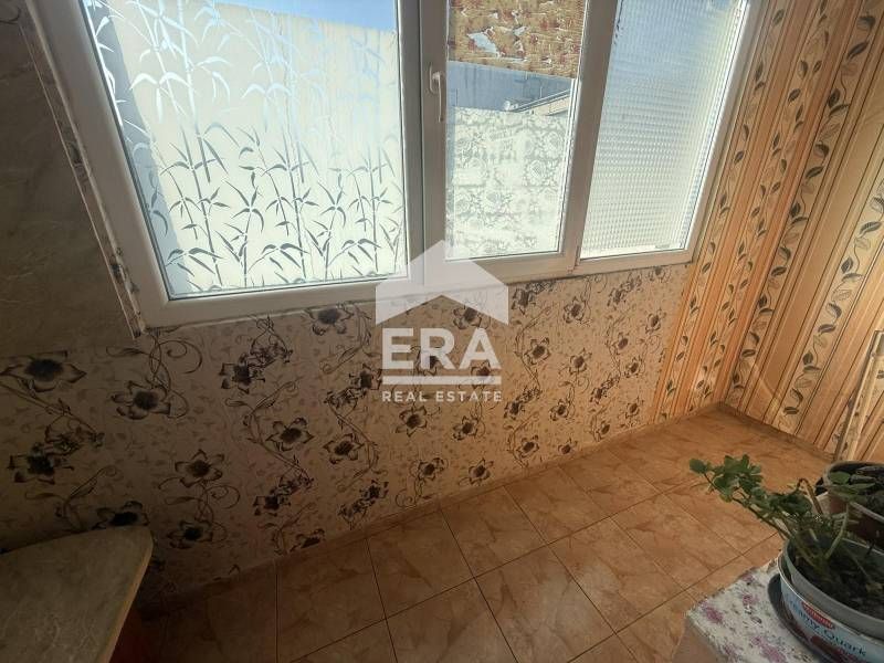 Двустаен панелен апартамент за продажба, с отделна кухня, в кв. Младос