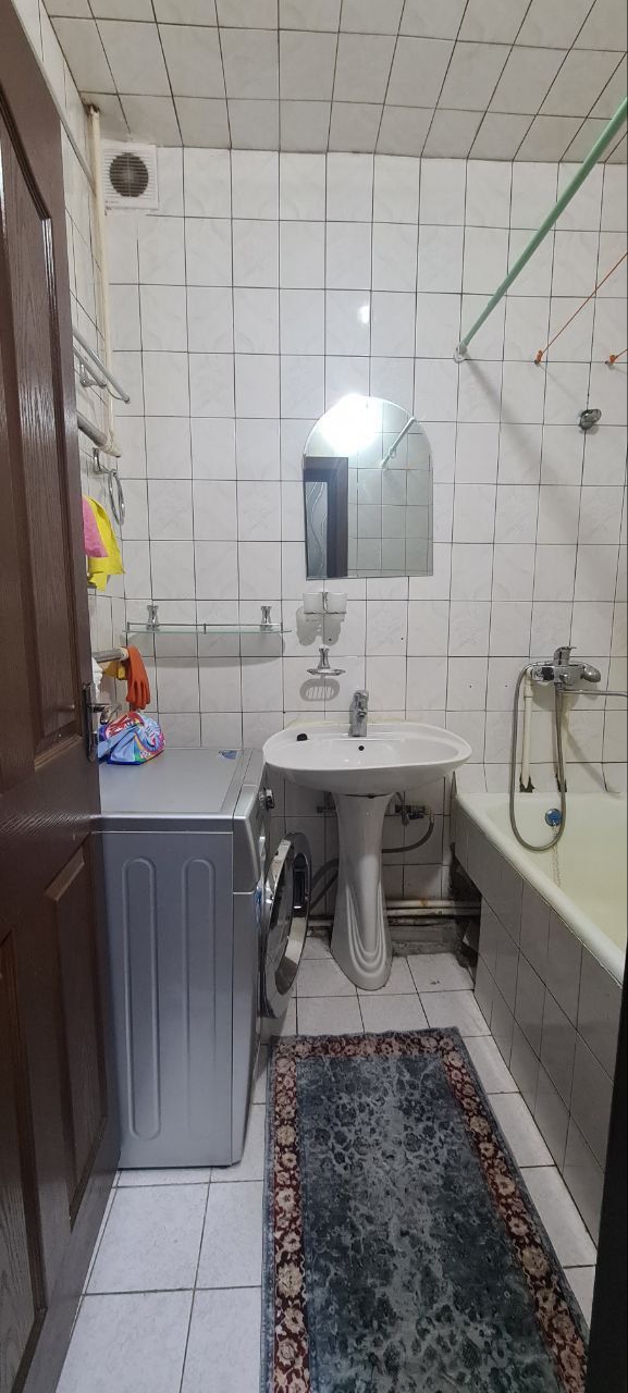 Сдается 2х комн.кв. возле ЦУМа