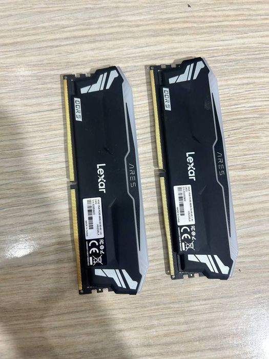 32gb 6800 Mhz Lexar.