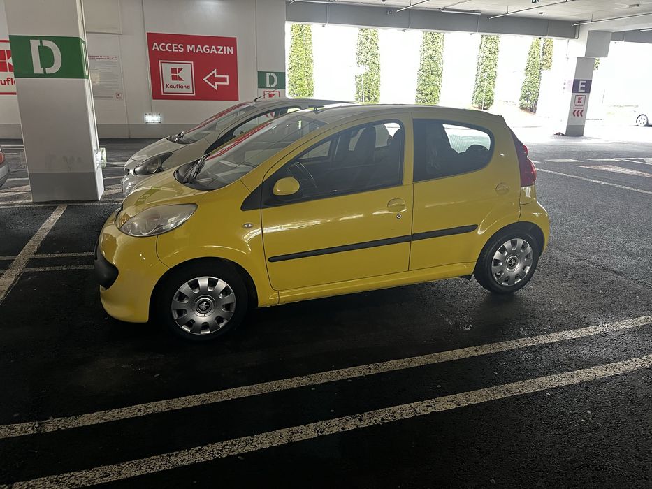 Inchiriez Masina / Rent a Car Toyota Aygo