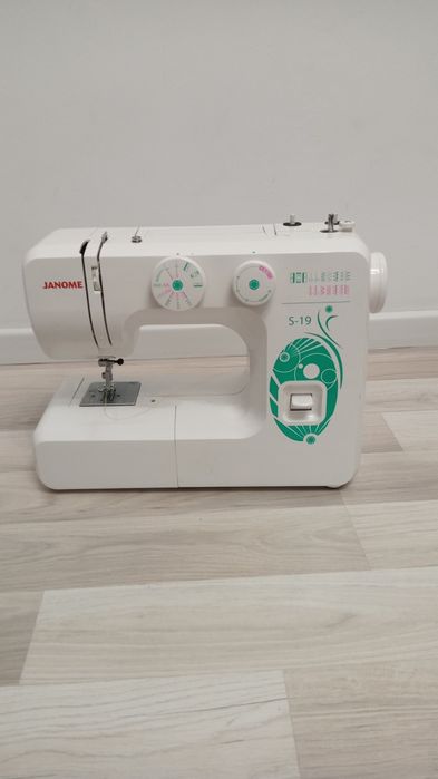 Швейная машинка б/у