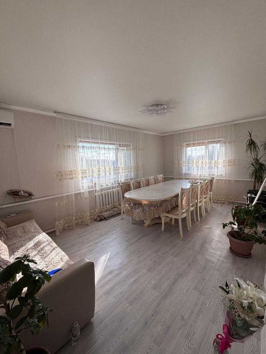 Продам дом 4-комнатный, в районе Подгора.