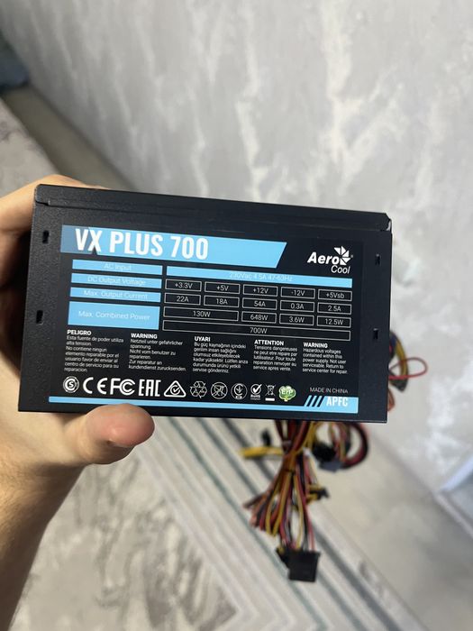 Блок питания Aero Cool 700 ват