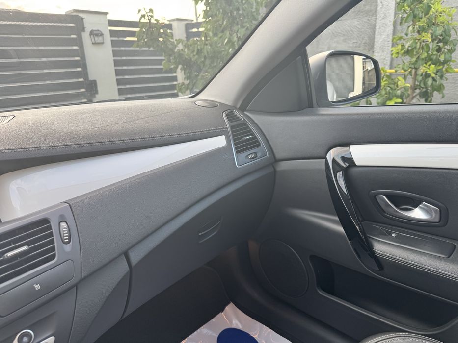 Renault Laguna Coupe Monaco GP 2.0 dCi euro 5 2011