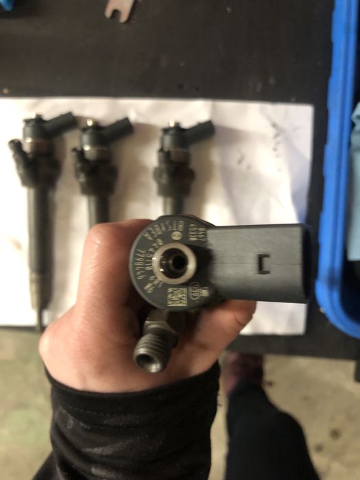 Injectoare bmw 320 d an 2014