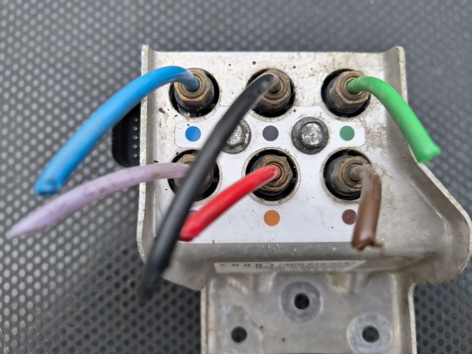 Bloc valve Audi A8 4E0616014
an 2005-2010