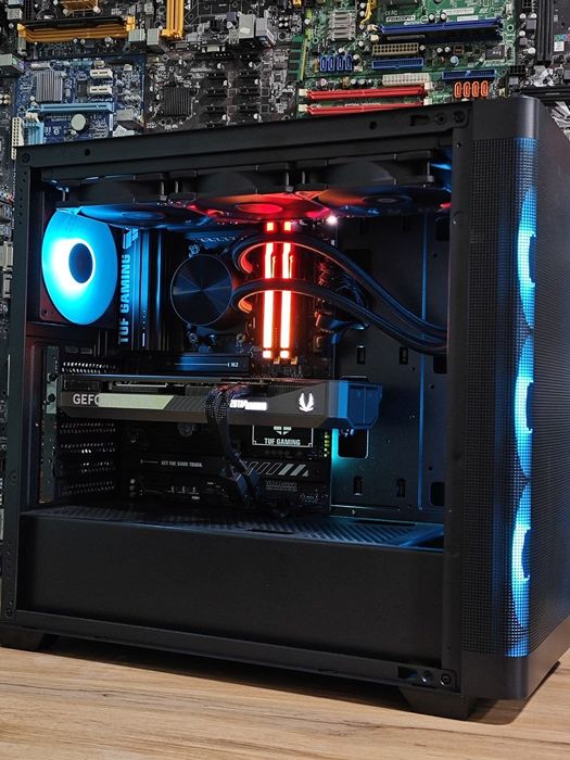 Ryzen 7 9700x RTX 5070TI DDR5 32