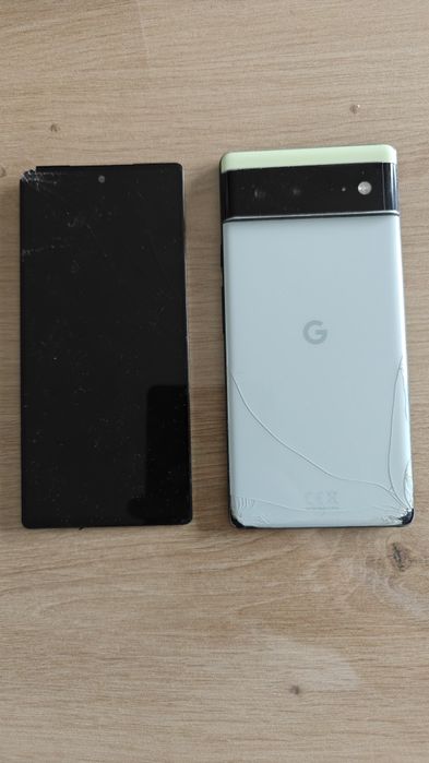 Vând Google Pixel 6 pentru piese