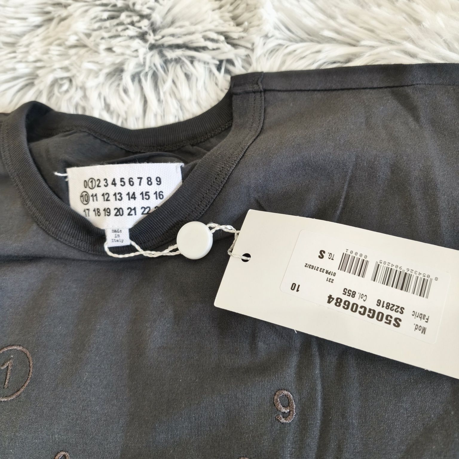 MAISON MARGIELA дамска тениска размер S НОВА