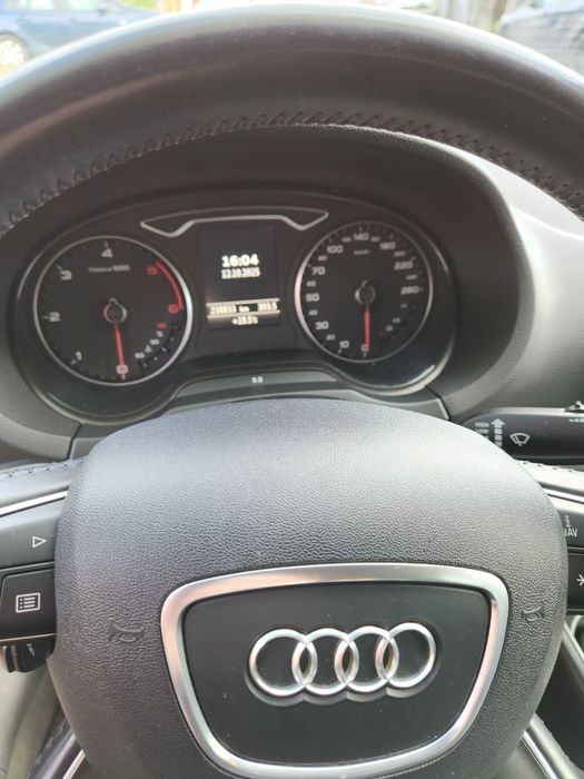Vand Audi A3 sedan diesel automat.
