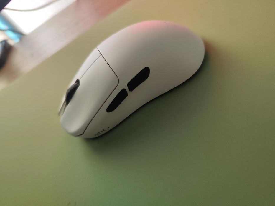 Беспроводная игровая мышь ATK U2