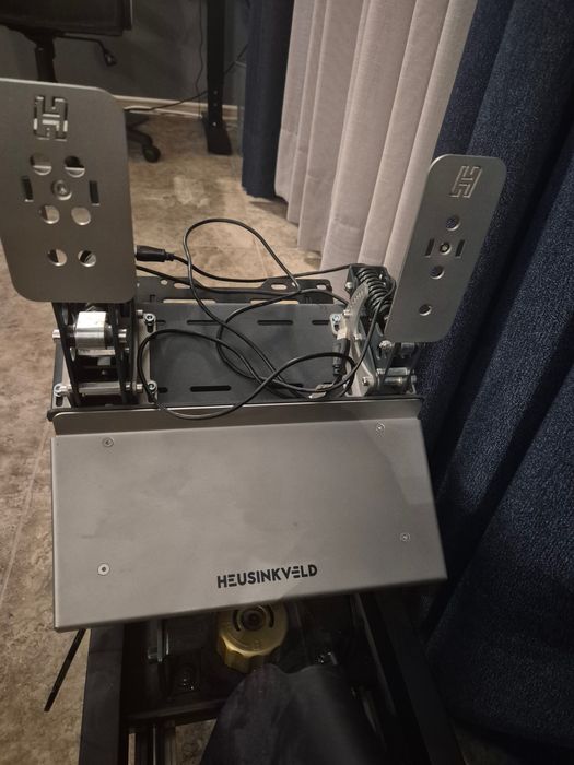 Седалка за симулатор Red Bull