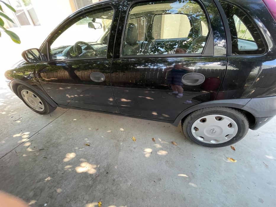 Vând mașina Opel Corsa