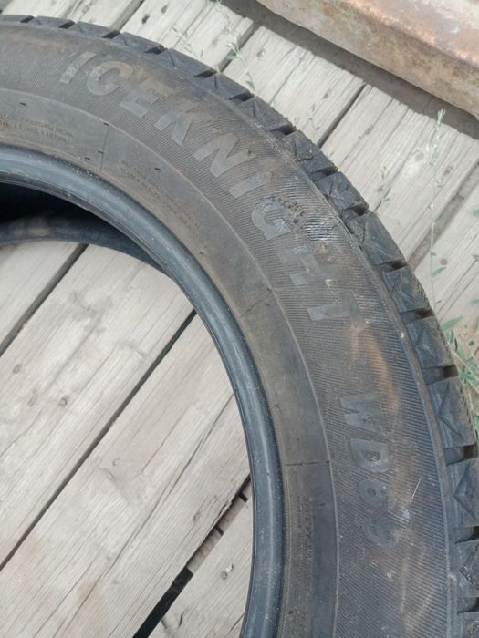 Шины R18 зимние.