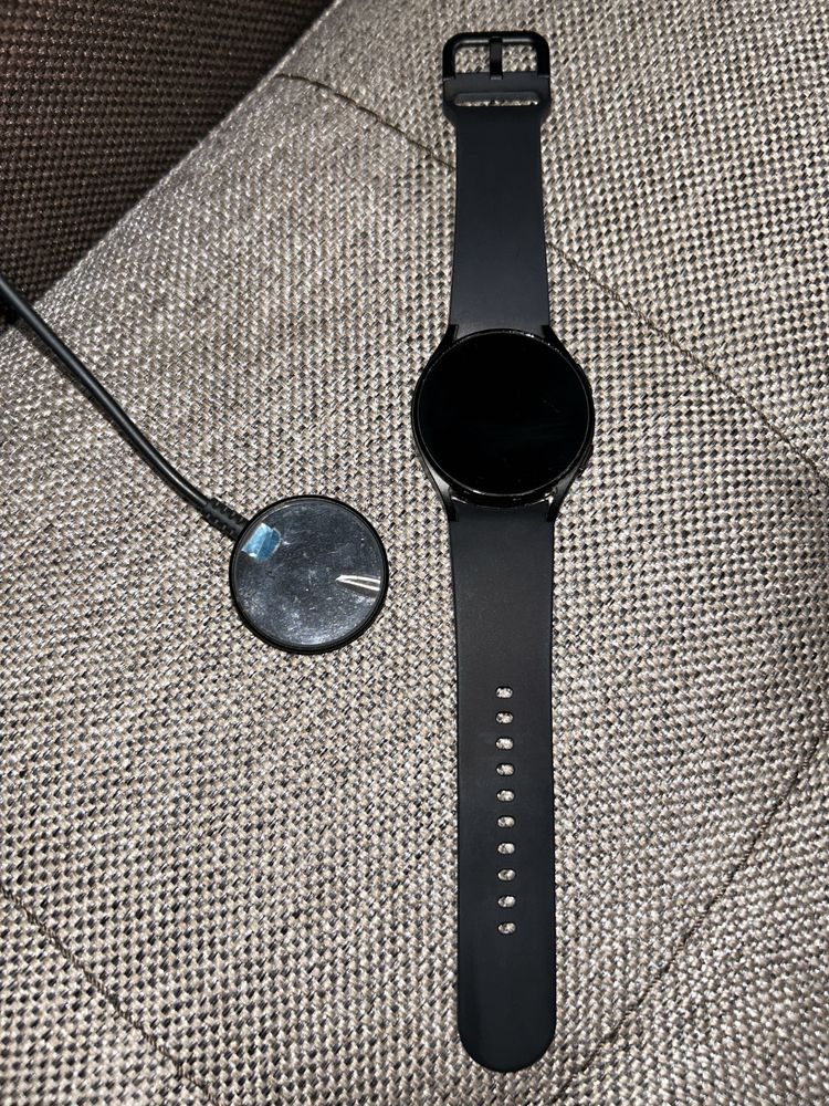 Samsung smart watch 4 40 mm