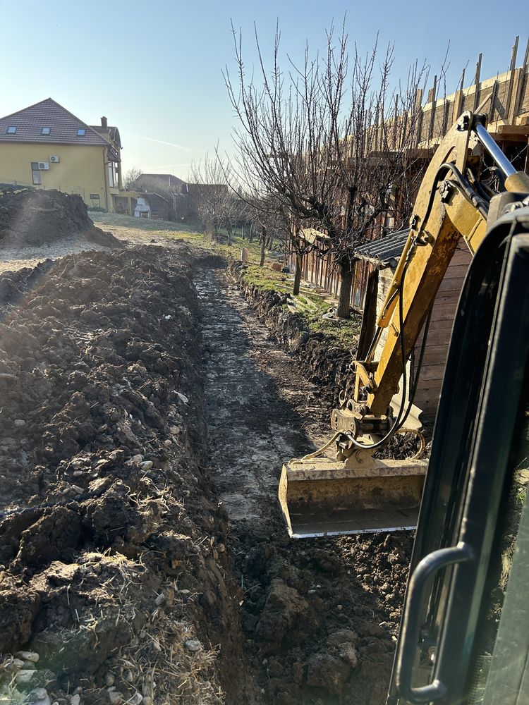Inchiriez  miniexcavator 2,7 tone si autobasculanta 3,5 tone