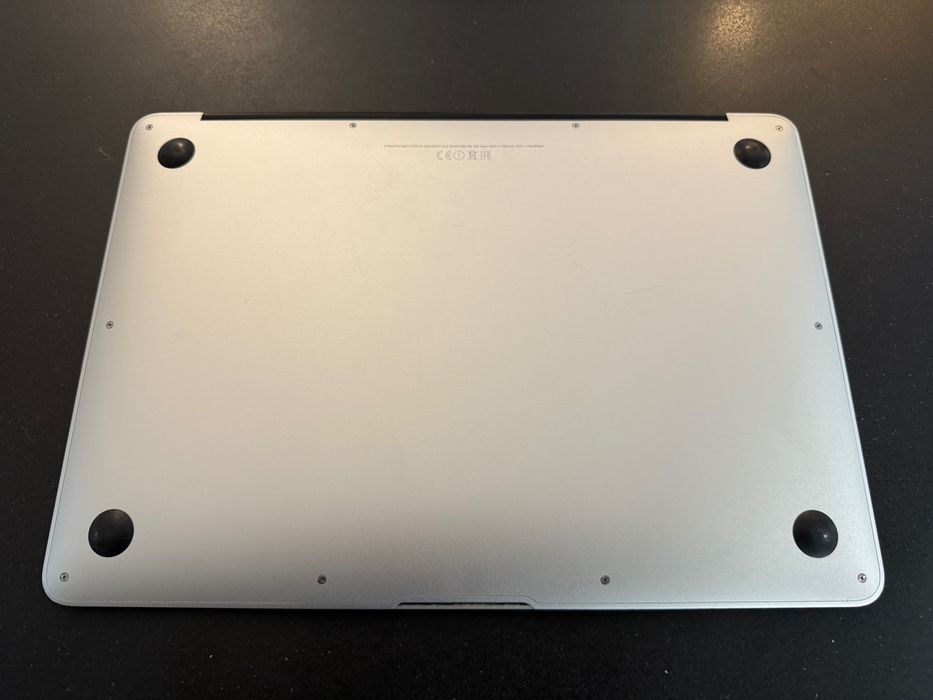 Macbook Air A1466 (2015) macOS Sonoma 13 inch 8GB Ram 128 GB storge