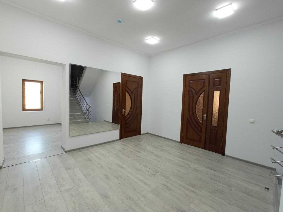 Продам Отдельно стоящее здание 1640м2 . Есть рассрочка