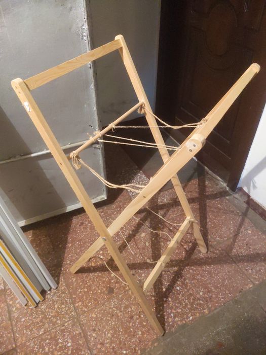 Suport pliabil pentru masuta saltea de infasat