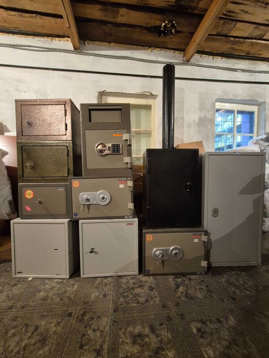 Сейфы металлические