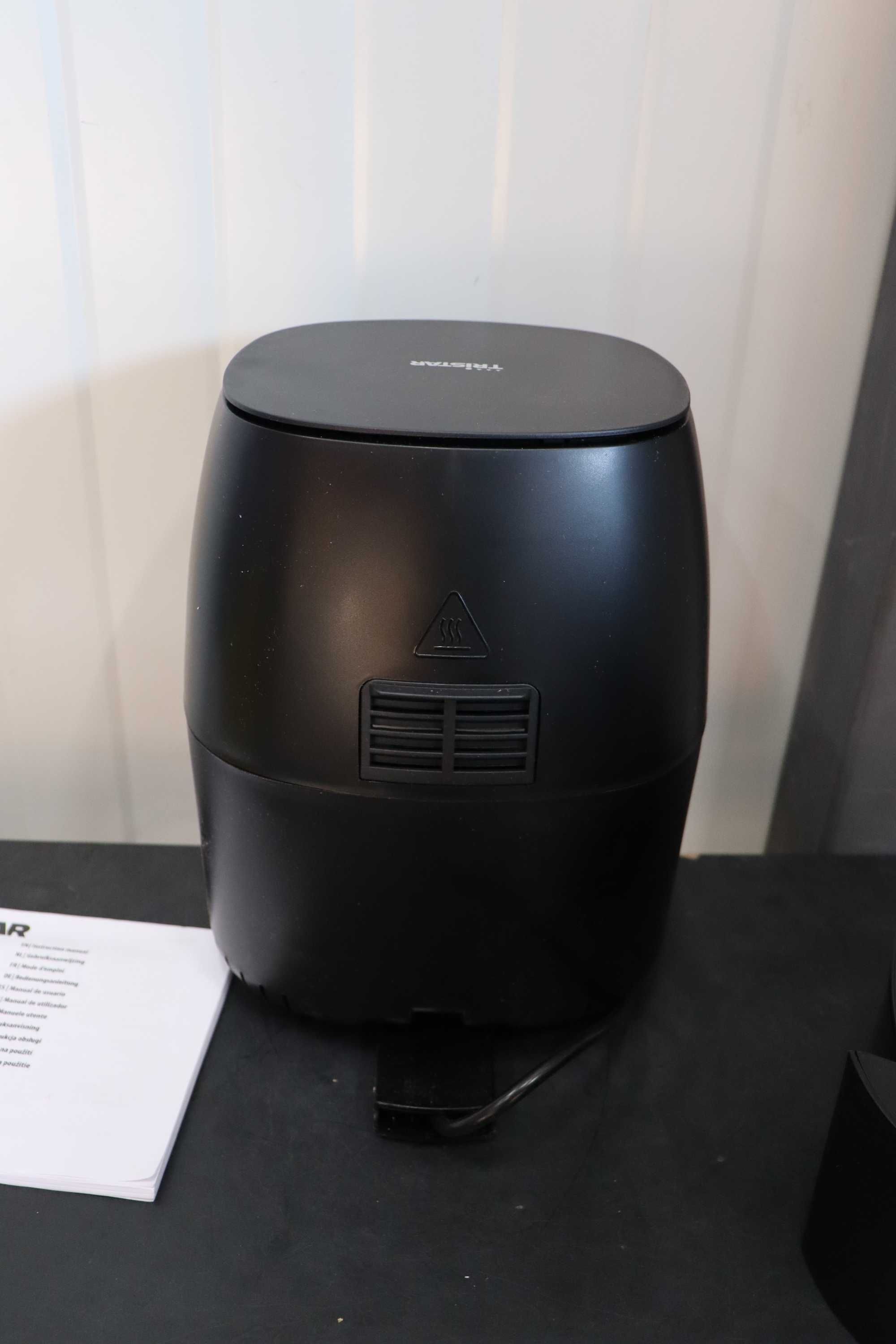 Уред за готвене с горещ въздух Tristar Mini Air Fryer 2L (FR-9015)