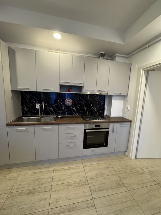 Apartament Spatios 3 camere Cosmopolis