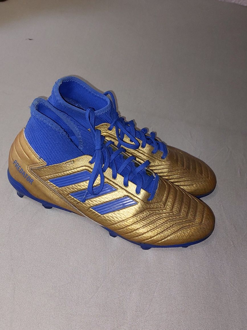 Adidasi predator 19