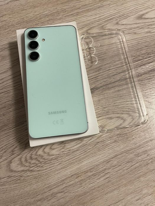 Vand Sau Schimb Samaung Galaxy S24 FE 5G Cloud Mint 128Gb Dual Sim