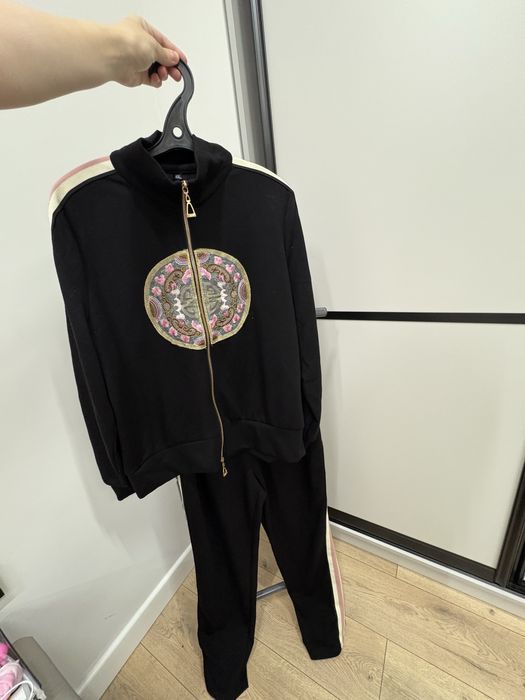 Спортивная двойка, твидовая двойка, трикотажная тройка, трикотажная дв