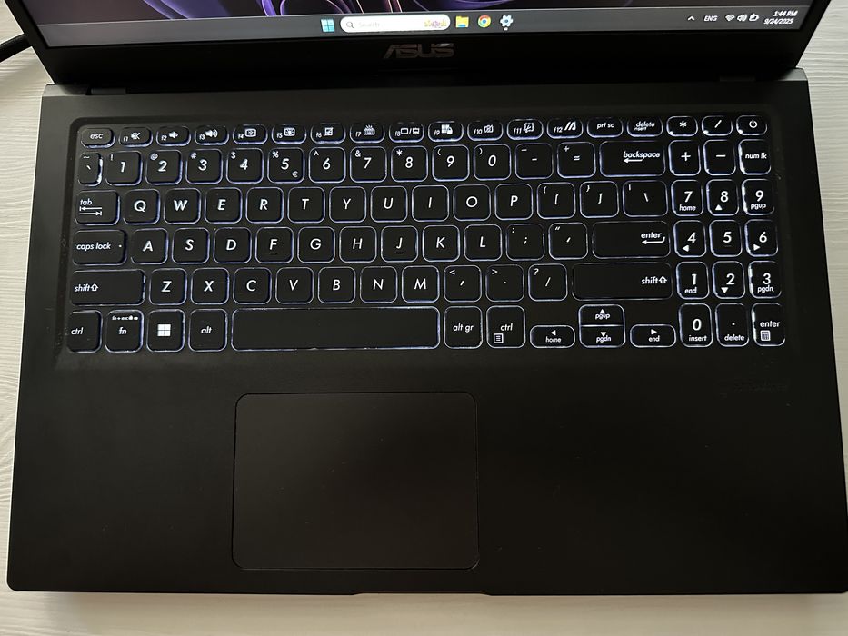 Laptop Asus Vivobook 15” i5 16gb 1.5TB